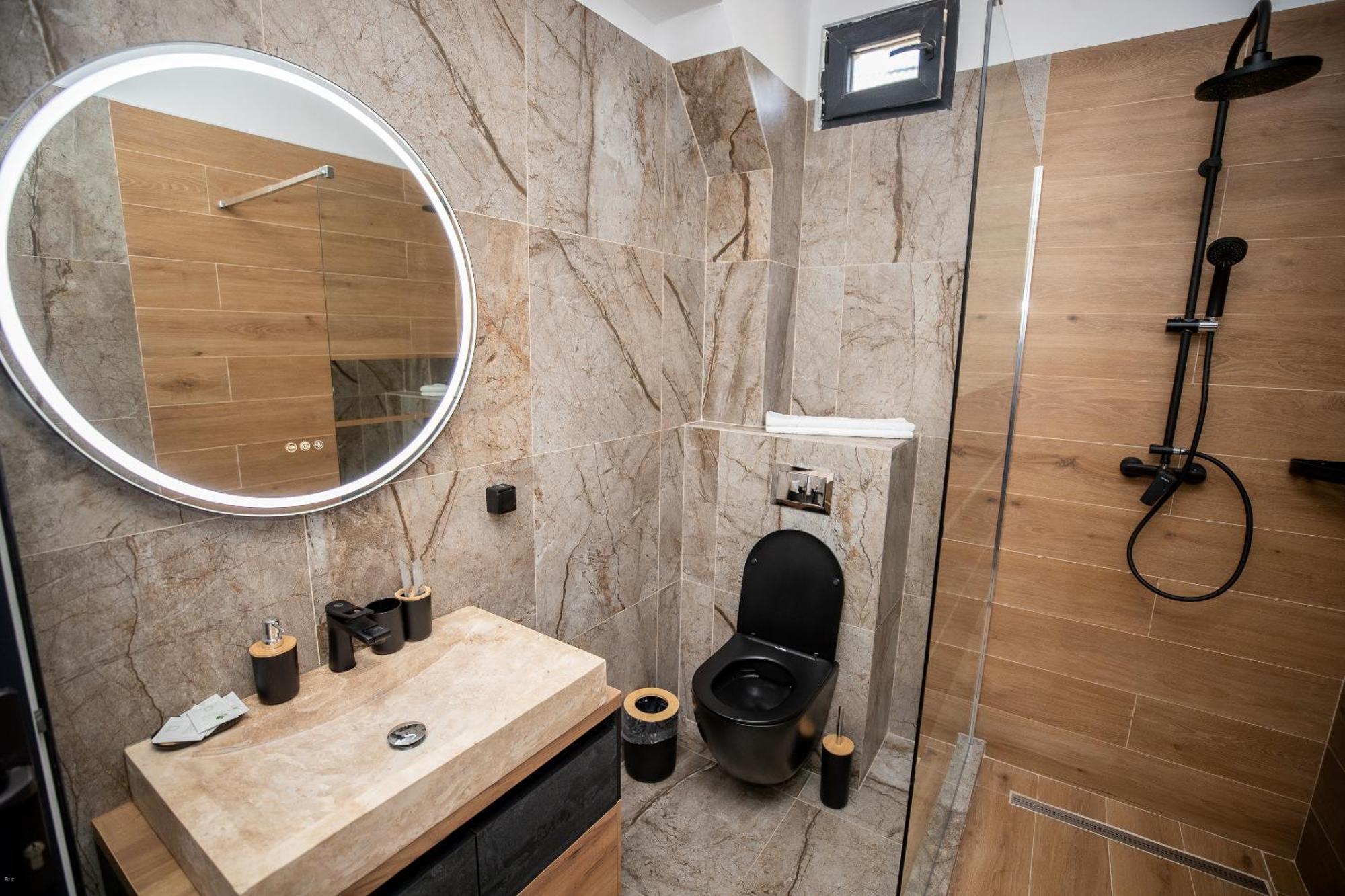 Nelana Hostel Cluj Napoca Bagian luar foto