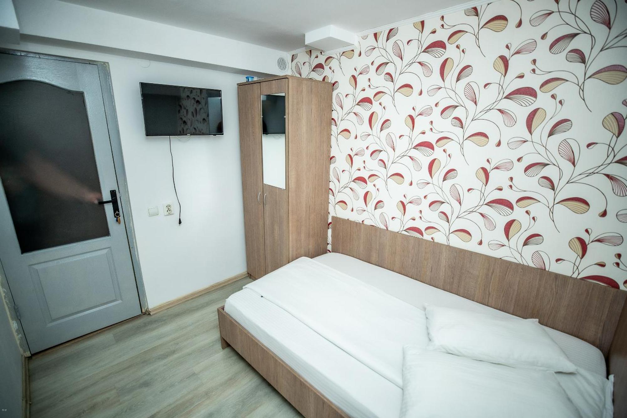 Nelana Hostel Cluj Napoca Bagian luar foto